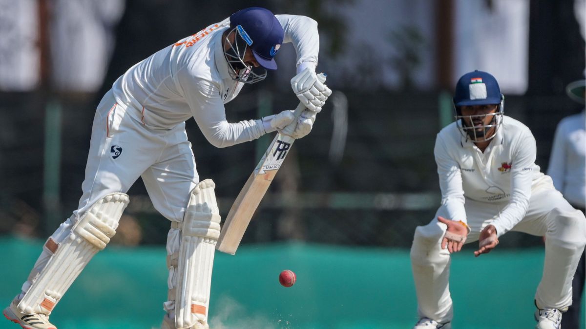 बंदूकों से बल्लेबाज़ी तक, रणजी ट्रॉफी जीतकर जम्मू-कश्मीर ने रचा इतिहास